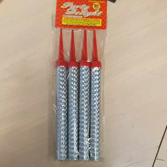 24 Birthday Candles Sparklers - Picture 13 of 13